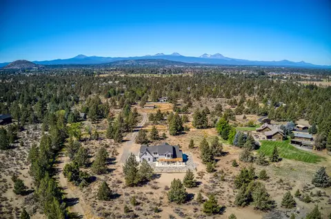 62806 Montara Dr, Bend, OR 97701