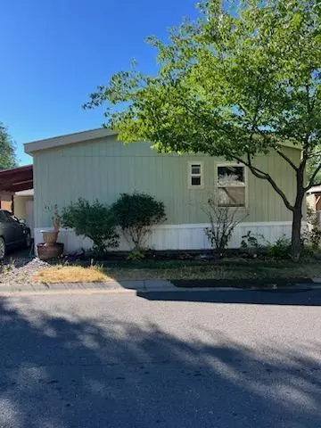 1663 Greensprings Dr #43, Klamath Falls, OR 97601