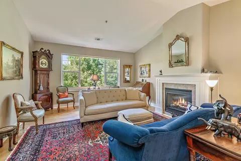 838 Pavilion Pl, Ashland, OR 97520