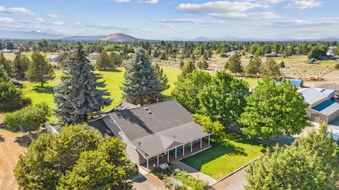 61538 Ward Rd, Bend, OR 97702