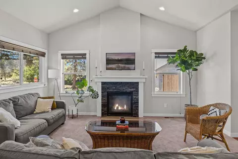 63138 Pikes Ct, Bend, OR 97701 photo 5