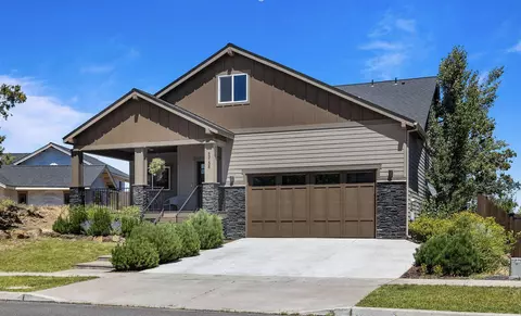 63138 Pikes Ct, Bend, OR 97701 photo 3