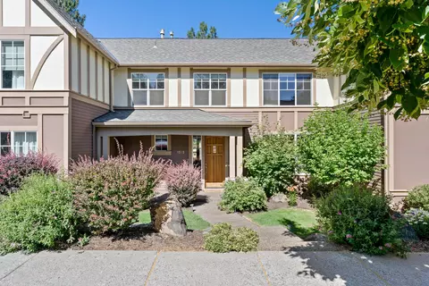 1585 NW Lewis St, Bend, OR 97703