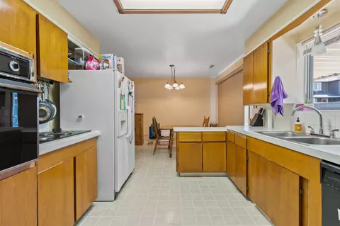 420 Freeman Rd, Central Point, OR 97502 photo 11