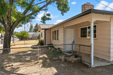 420 Freeman Rd, Central Point, OR 97502 photo 4