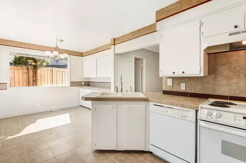 719 NE Penn Ave, Bend, OR 97701 photo 11