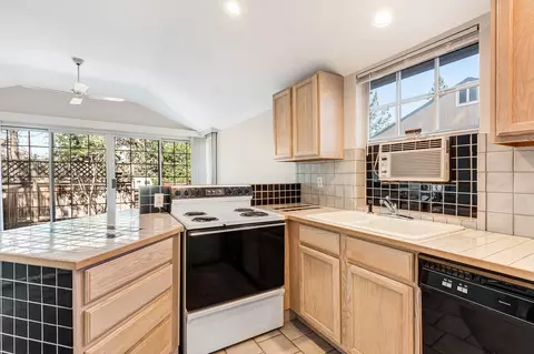 719 NE Penn Ave, Bend, OR 97701 photo 27