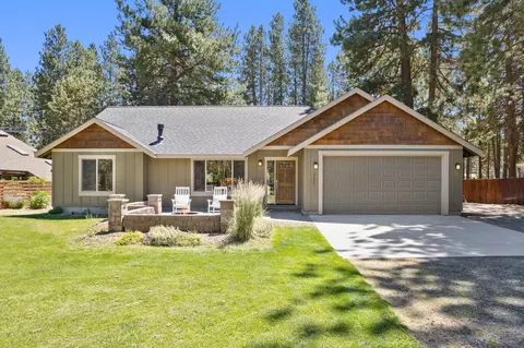 19395 Indian Summer Rd, Bend, OR 97702