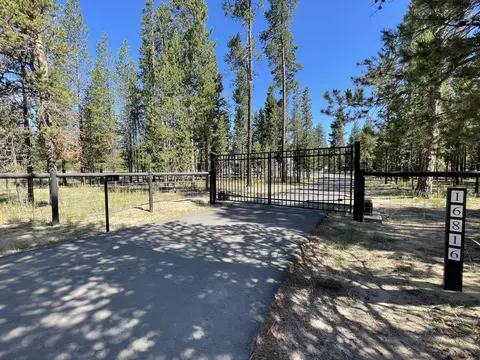 16816 Whittier Dr, Bend, OR 97707