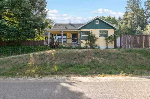 220 2nd St, Glendale, OR 97442