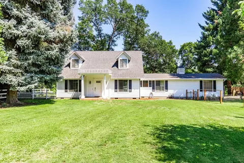 650 W Evans Creek Rd, Rogue River, OR 97537
