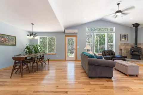 2408 Stringer Gap Rd, Grants Pass, OR 97527 photo 3