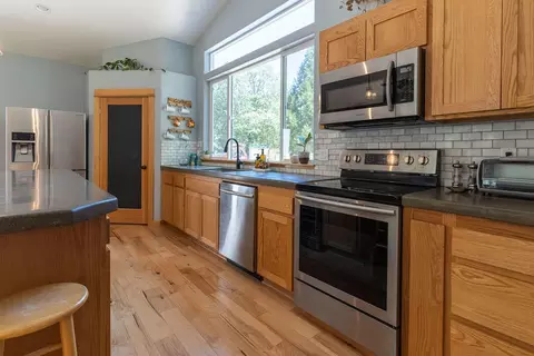 2408 Stringer Gap Rd, Grants Pass, OR 97527 photo 11