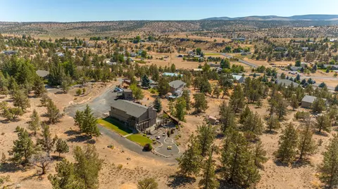 View/Area - 1896 SE Hoffman Dr, Madras, OR 97741 photo 1 of 3