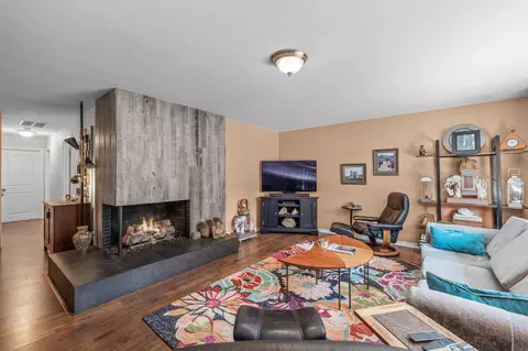 643 NE 10th St, Bend, OR 97701 photo 5
