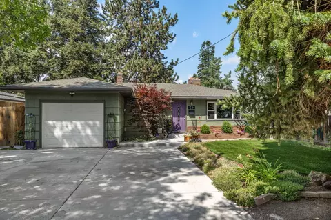 643 NE 10th St, Bend, OR 97701 photo 2