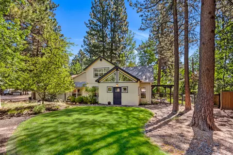 1519 NW Kingston Ave, Bend, OR 97703