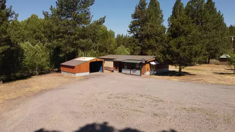 1675 Bronco Ln, Chiloquin, OR 97624 photo 3