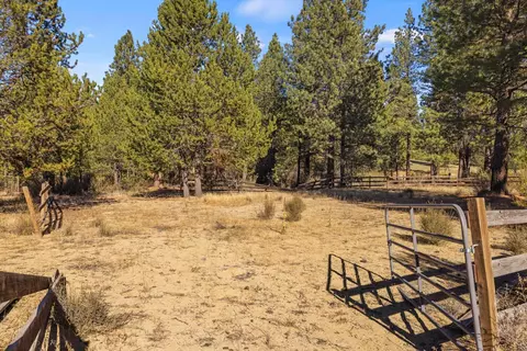1675 Bronco Ln, Chiloquin, OR 97624 photo 15