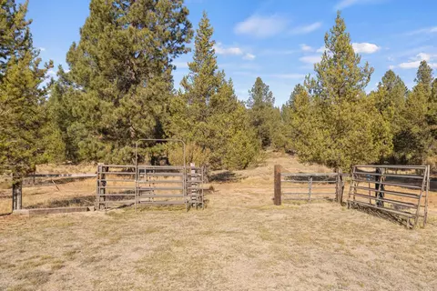 1675 Bronco Ln, Chiloquin, OR 97624 photo 56