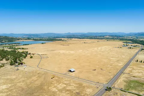 3280 E Antelope Rd, Eagle Point, OR 97524 photo 5