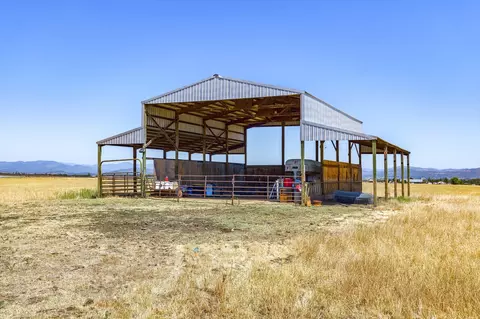 3280 E Antelope Rd, Eagle Point, OR 97524 photo 9