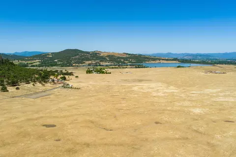 3280 E Antelope Rd, Eagle Point, OR 97524 photo 7