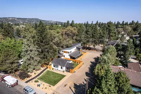 626 NE Norton Ave # 1, Bend, OR 97701