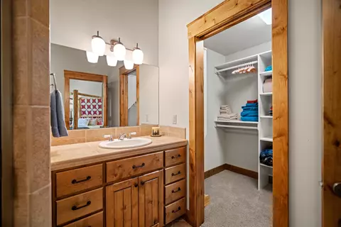 56770 Nest Pine Dr, Bend, OR 97707 photo 26
