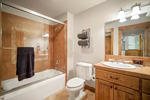 56770 Nest Pine Dr, Bend, OR 97707 photo 22