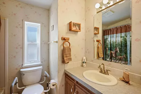 15431 Emerald Dr, La Pine, OR 97739 photo 14