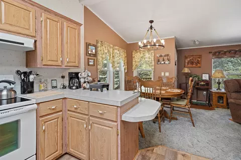 15431 Emerald Dr, La Pine, OR 97739 photo 8