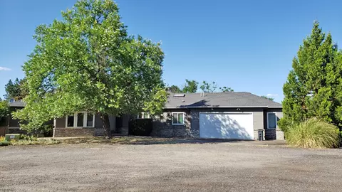 5246 Dobrot Way, Central Point, OR 97502