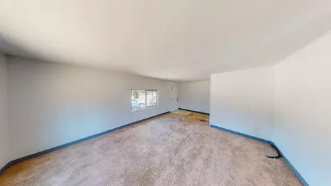 17001 Cagle Rd, La Pine, OR 97739 photo 2