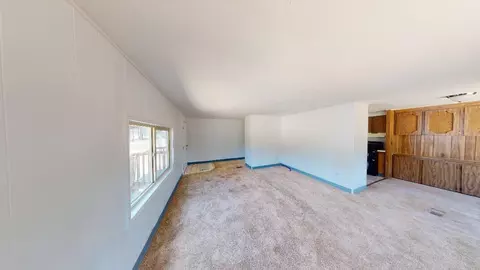 17001 Cagle Rd, La Pine, OR 97739 photo 3