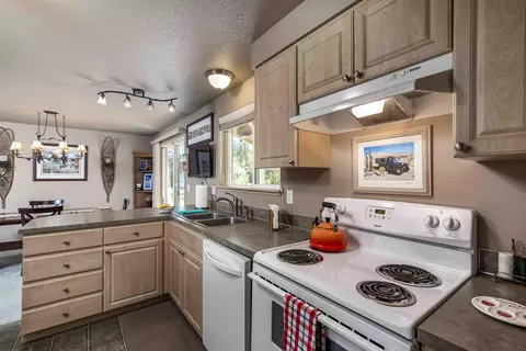 52117 Pine Forest Dr, La Pine, OR 97739 photo 9