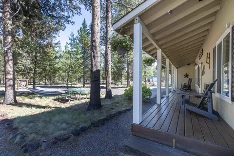 52117 Pine Forest Dr, La Pine, OR 97739 photo 3