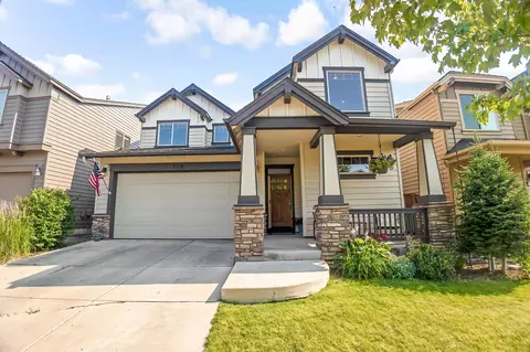 61202 Dayspring Dr, Bend, OR 97702