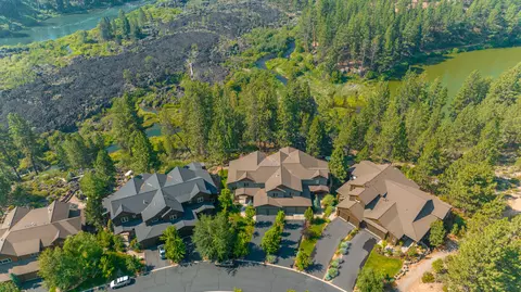 60420 Snap Shot Loop, Bend, OR 97702