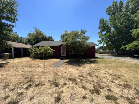 1017 SW I St, Grants Pass, OR 97526