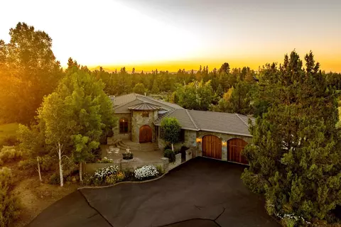 21800 Paloma Dr, Bend, OR 97701