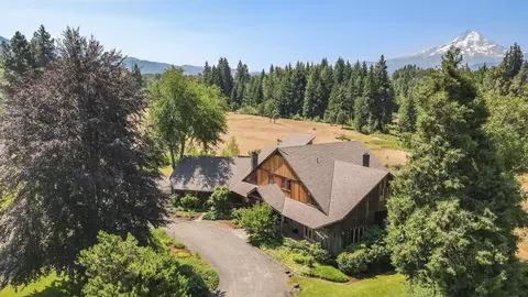 4699 Leasure Dr, Hood River, OR 97031