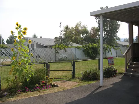 2171 Redwood Ave #R319496, Grants Pass, OR 97527