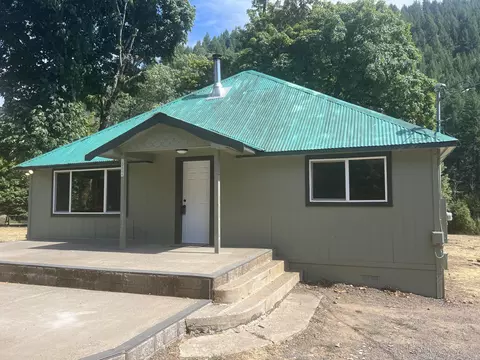 12000 Elk Creek Rd, Trail, OR 97541