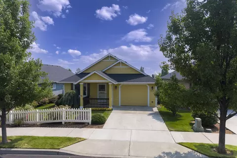 3672 SW 30th St, Redmond, OR 97756
