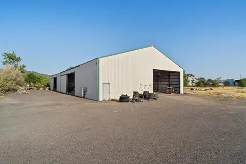 320 N Haskell St, Central Point, OR 97502 photo 10