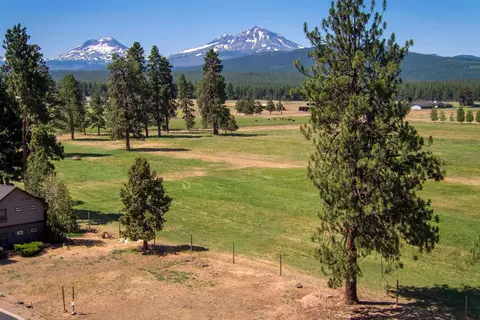 726 W View Loop, Sisters, OR 97759