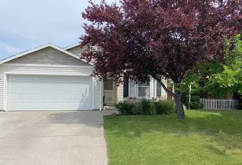905 NW Spruce Tree Pl, Redmond, OR 97756