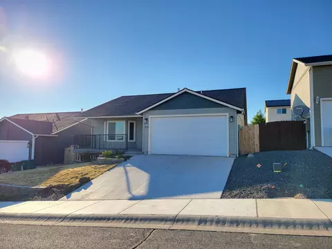 5123 Aster Ln, Klamath Falls, OR 97601