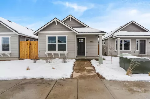 2579 NW Teak Ave #79, Redmond, OR 97756